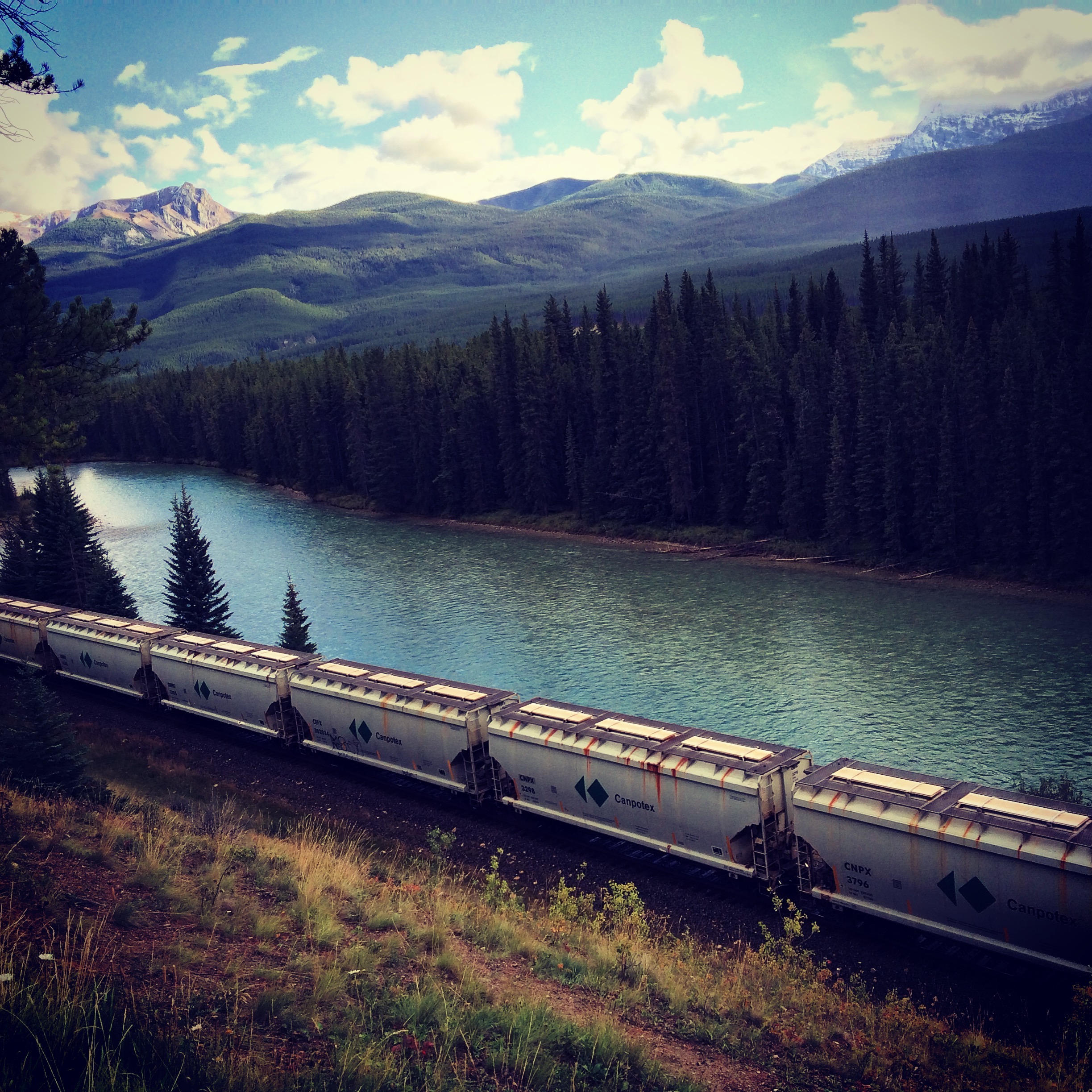 Train-Banff-yvonne-condes
